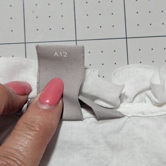 H&M Sleeveless Boho Tunic Top Ruffle Collar & Peplum Hem White Size L - Picture 4 of 15